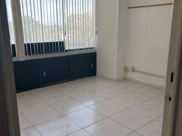 Oficina en Edificio cerca del R?o Santiago