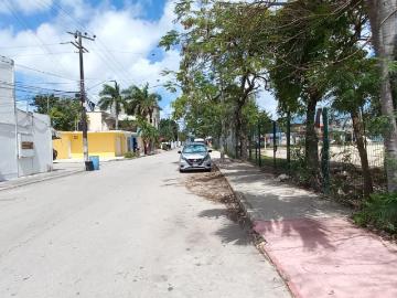 ESPACIO VERS?TIL DE 25 M2: IDEAL PARA OFICINA, ESTUDIO O LOCAL. AV. LAS TORRES, CANCUN