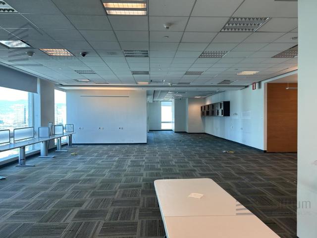 Oficina en Renta Arcos Bosques II Piso 27 483 m2