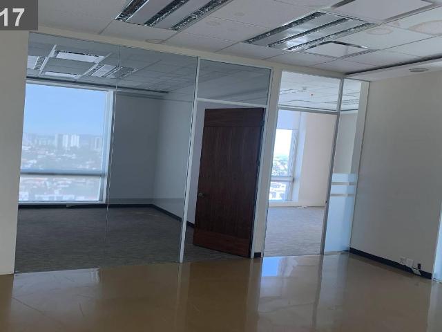 OFICINA EN RENTA BOSQUES DE LAS LOMAS ?EXCLUSIVIDAD, SEGURIDAD Y FUNCIONALIDAD!