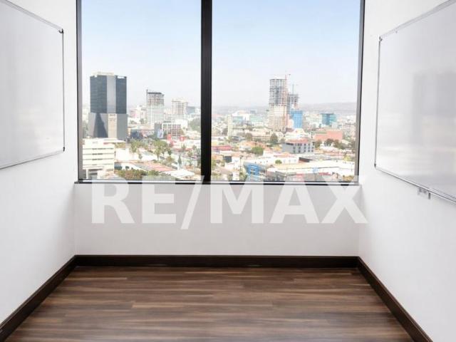 OFICINA EN RENTA DE 66.32 M2, EN BLVD. AGUA CALIENTE, TIJUANA