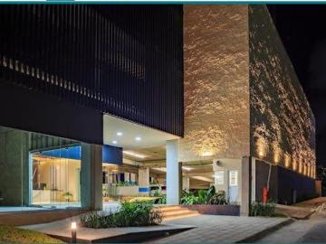 OFICINA EN RENTA EDIFICIO SUMMA CENTER CANCUN CALLE SIERRA MADRE Y AV COLOSIO