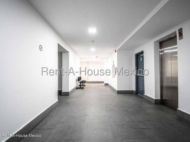 Oficina en Renta en Naucalpan de Juarez, Lomas de Tecamachalco RT 25 2649