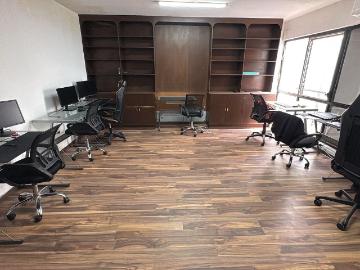 Oficina en renta en Av. Vallarta