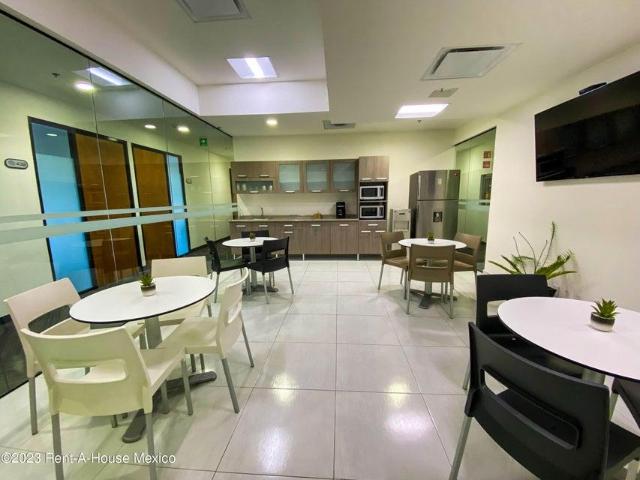 Oficina en Renta en Calle Volcan, Lomas de Chapultepec RU 26 1107