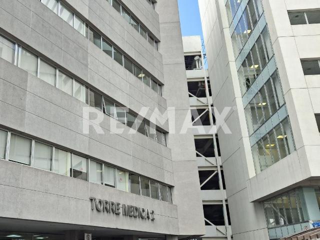 OFICINA EN RENTA EN HOSPITAL TEC 100