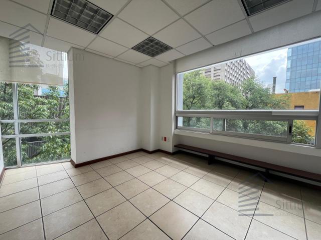 Oficina en Renta Hamburgo piso 3 185m2