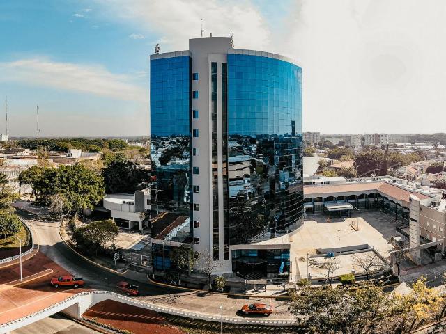 OFICINA EN RENTA UBICADA EN PLAZA ATENAS