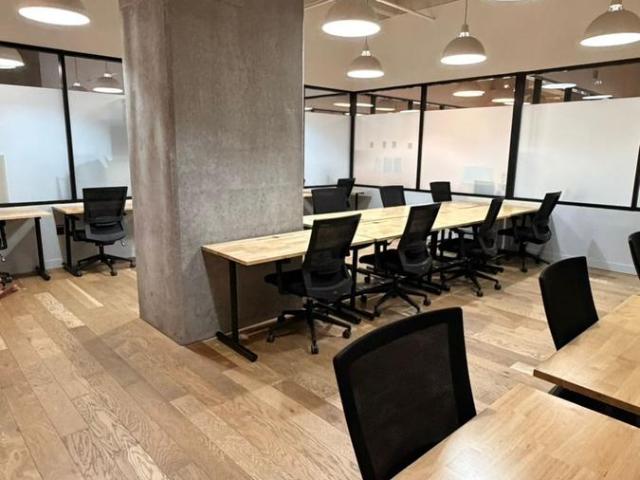 OFICINA EN VALLE ORIENTE