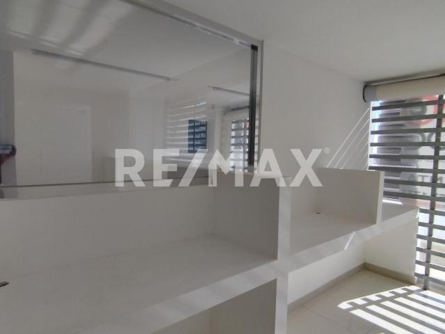 OFICINA EN VENTA CUMBRES DEL LAGO JURIQUILLA
