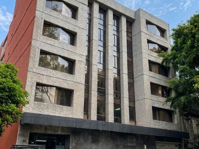 Oficina en Venta en Av. Álvaro Obregón | Oportunidad para Inversionistas | Actualmente Rentada
