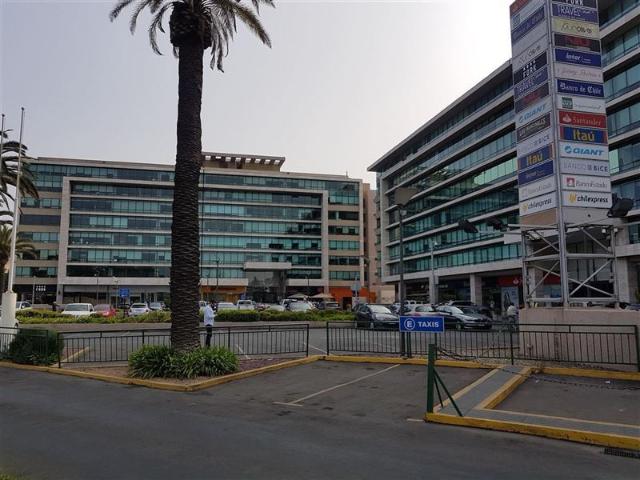 Oficina en Venta en Avenida La Dehesa con Comandante Malbec