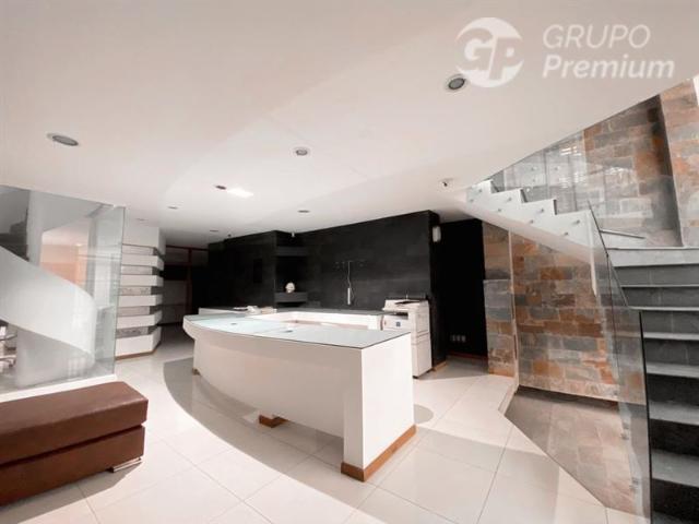 Oficina en Venta en Americo Vespucio con Recoleta