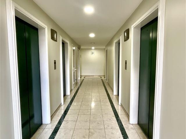 Oficina en Venta en Apoquindo / Augusto Leguía Sur
