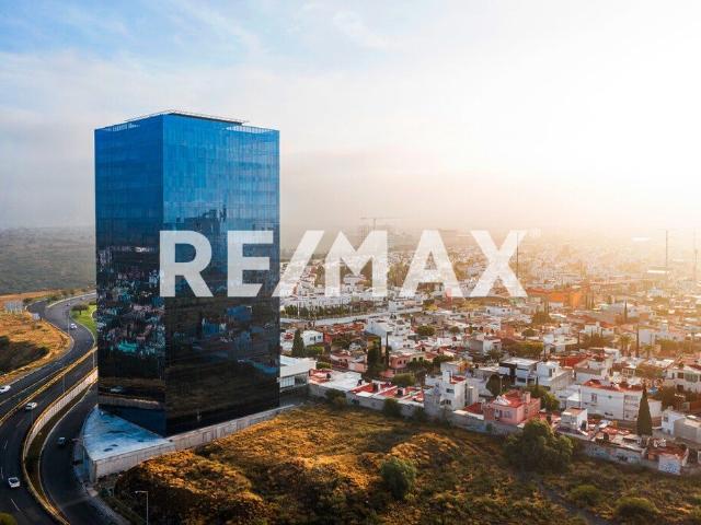 OFICINA EN VENTA EN CORPORATIVO TITANIUM