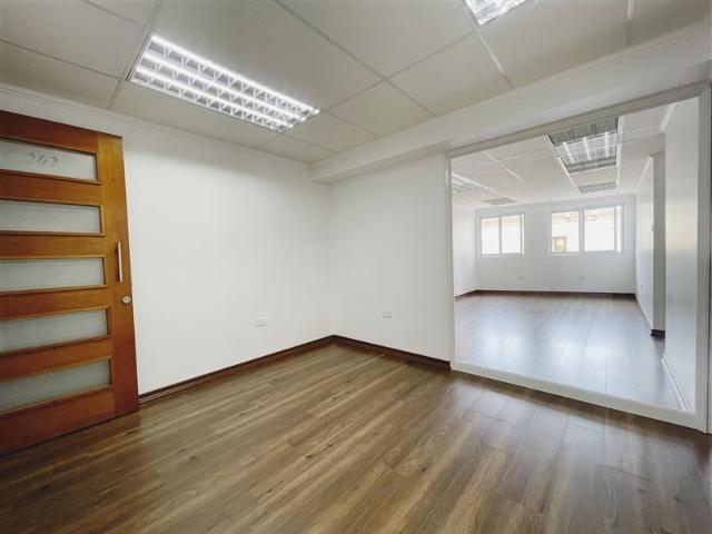 Oficina en Venta en Edificio finanzas oficina remodelada!