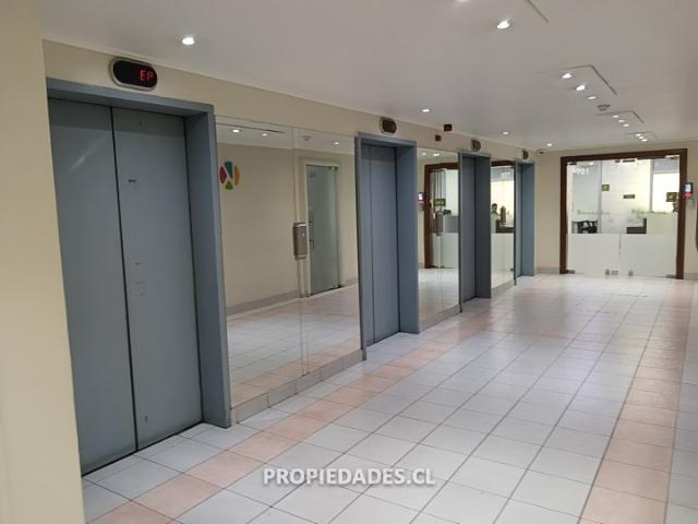 Oficina en Venta en Huérfanos / Edificio Ópera