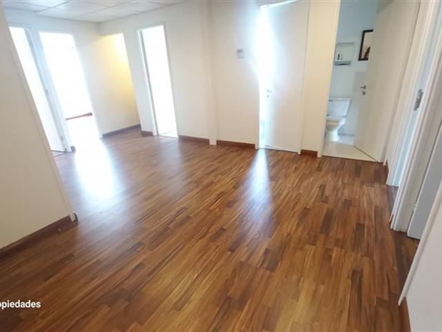 Oficina en Venta en Raúl Labbé 13700