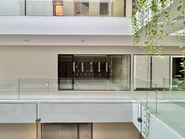 Oficina en Venta y Renta en Cumbres 10 Boutique Business Center con Gimnasio y Amenidades