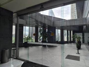 Oficina enrenta en Paseo de la Reforma