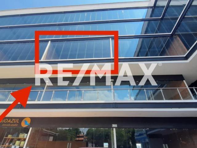 OFICINA PISO 2 EN VENTA LA RESERVA EL CAMPANARIO QUERETARO