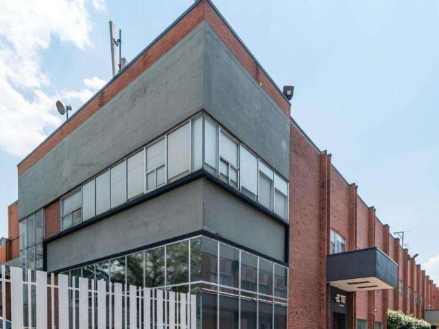 Oficina Renta Industrial de la Loma 1560m2 PB