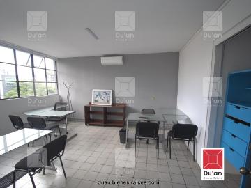 Oficina/consultorio en renta a unos pasos de Centro Magno