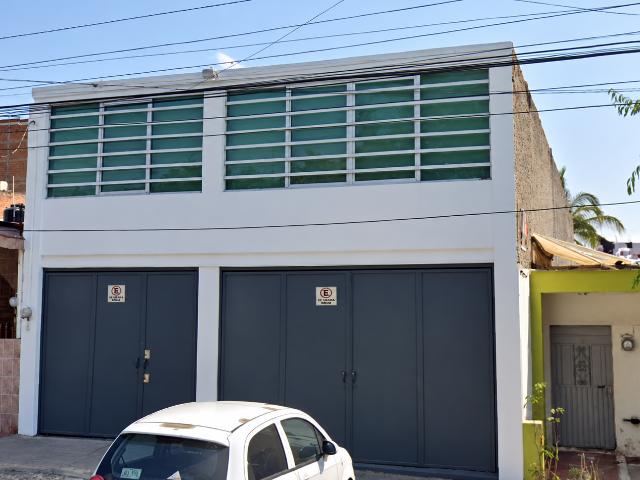 Oficina/Local comercial en la colonia San Marcos, cercano a la Calzada Independencia, Av. Circunvalación Oblatos, Centro Medico