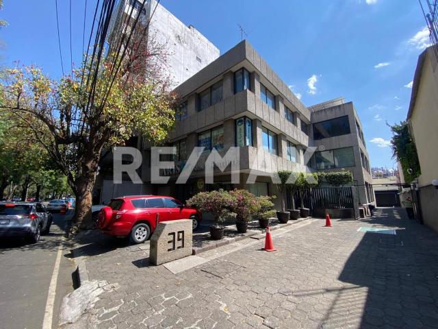 Oficinas 203 en Vito Alessio Robles en ex hacienda de Chimalistac