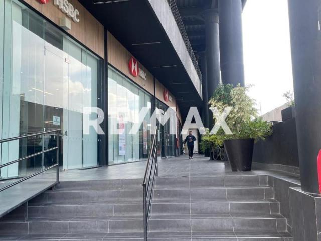 OFICINAS EN RENTA AV ZARAGOZA PLAZA CULMEN QUERETARO