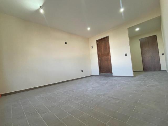 OFICINAS EN RENTA SOBRE CALLE CEBORUCO ENTRE PREPA 5 Y AV. PINO SUAREZ EN LA COLONIA JIMENEZ GALLARDO EN METEPEC