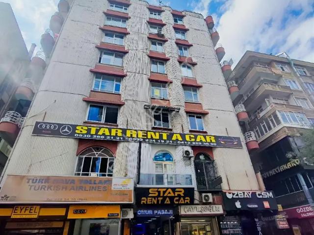 Ofis Ekinciler Caddesi Cemo Karşısında Satılık 4+1 Daire