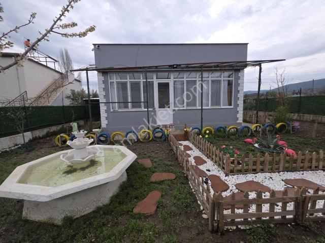 Çok Uygun Fiyata 3+1 Ev Ve 486 M2 Arsası / Bademağacı
