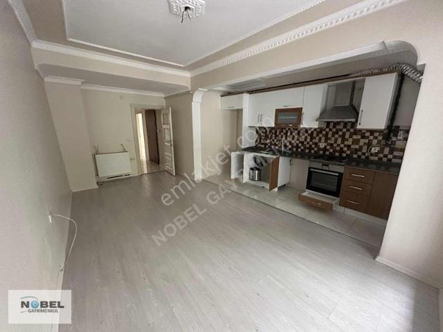 Çok Acıl Üsküdar'da Satılık 2 + 1 Bahçe Katı