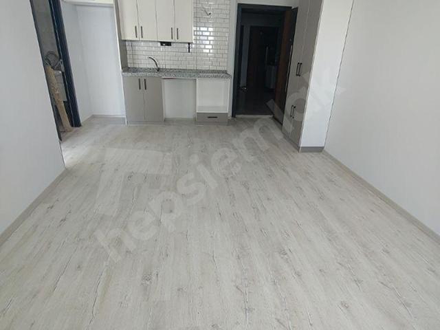 ÇOK ACİL SATILIK HER KAT 4 DAİRE GENİŞ DOĞAL GAZA UYUMLU SIFIR
