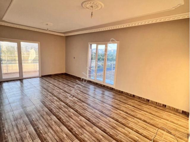 Ok Emlaktan Ana Cad Üzeri Kiralık 3+1 Daire