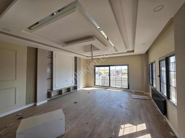 Ok Emlaktan Satılık Tiriplex Villa 348 M2 Arsa İçinde