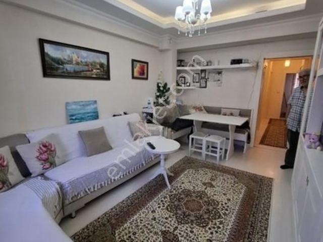 Çok Merkezi Konumda 12 Yıllık 2ci Kat 2+1 Eşyalı Eşyasız