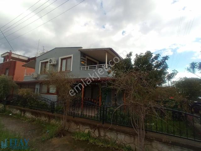 Çok Merkezi Konumda, Denize Ve Zincir Marketlere Çok Yakın Villa