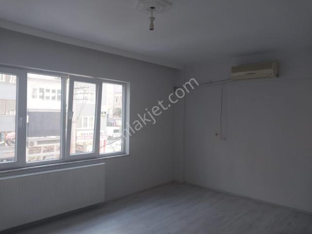 Şok Şok Topraklıkta 172 Metrekare 3+1 İçi Komple Yenilenmiş Satılık Daire
