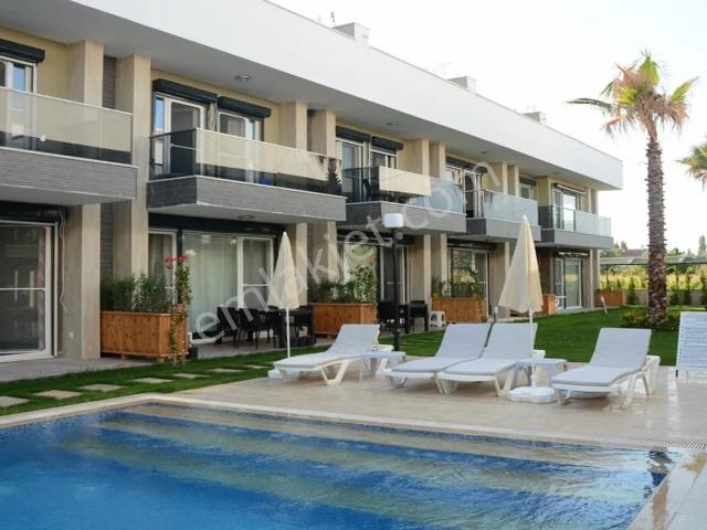 4+1 Geniş Teraslı Villalar Bölgesinde 290 M2