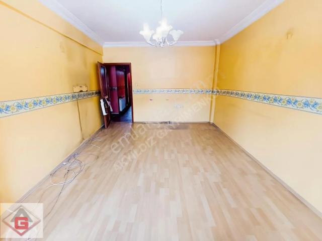 Okmeydanı Fetihtepe Mah. Tepeüstü Sokak'ta 2+1,110 M2 Kiralık!