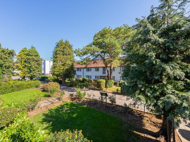 Okehampton Close, London N12, 1 bed flat to rent, £1,495 pcm | PrimeLocation