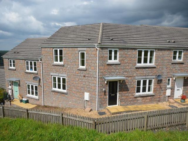 Okehampton 3 bed semi detached house to rent £1,050 pcm £242 pw