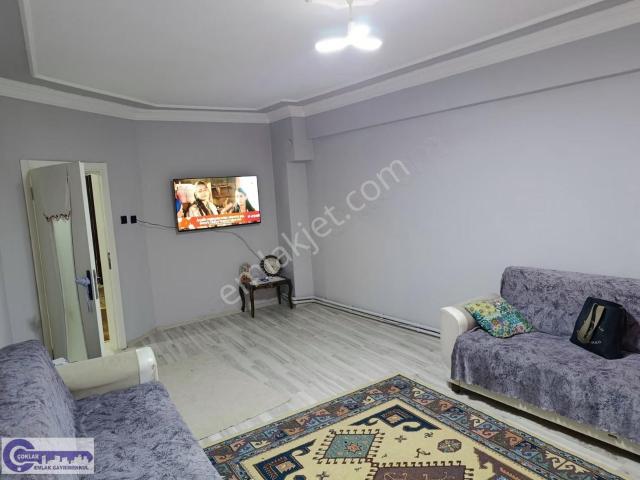 Çoklar Gayrimenkul'den Çarşı Merkezde Satılık 3+1 Daire