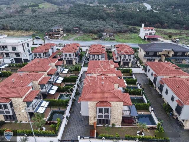 Oksıjen Deposu Güzelçamlı'da Denize Yürüme Mesafesinde Özel Havuzlu Villa