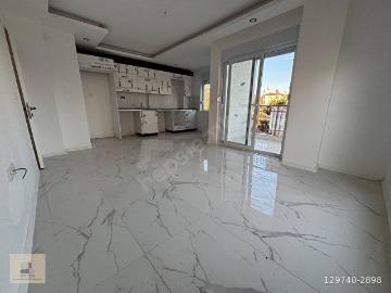 Varsak'da satılık Daire - Otopark