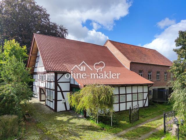 Ohne Makler: Fachwerkhof um 1720 – ca. 1.030 m² Wohn /Nutzfläche, Saal, Werkstatt, Nebenhaus