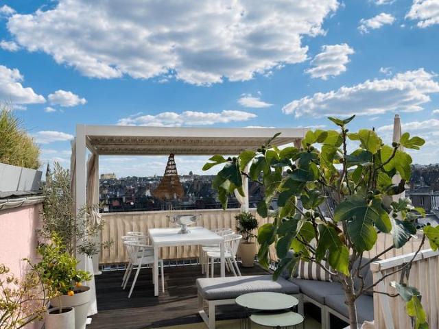 ohne Makler: hochwertig sanierte Maisonette mit Dachterrasse