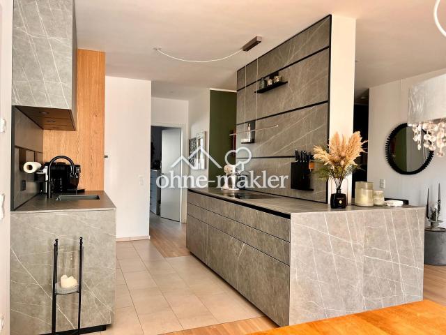 ohne Makler neuwertige 3 Zimmerwohnung im 4.OG mit SW Balkon